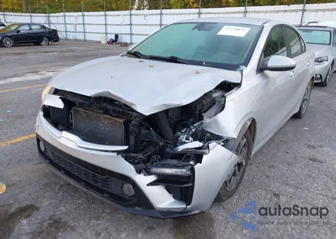 2021 Kia Forte Lxs z USA, uszkodzony, nr VIN 3KPF24AD2ME352667